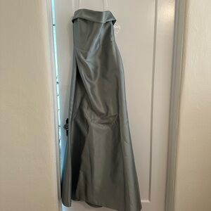ALFRED SUNG Light Gray Dress